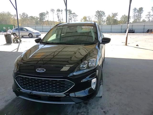 2022 Ford Escape - Image 12