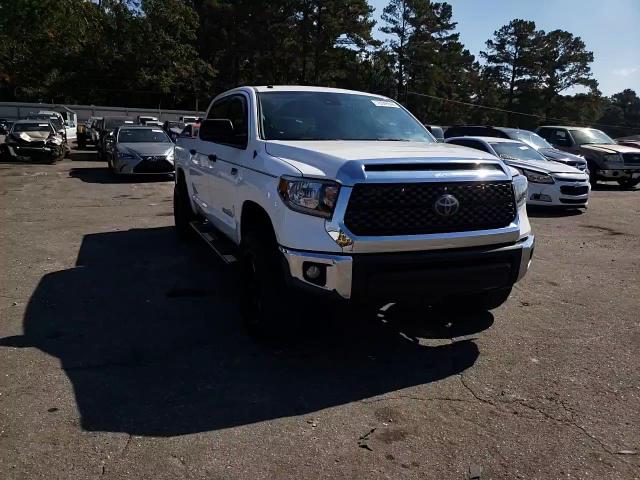 2018 Toyota Tundra - Image 13