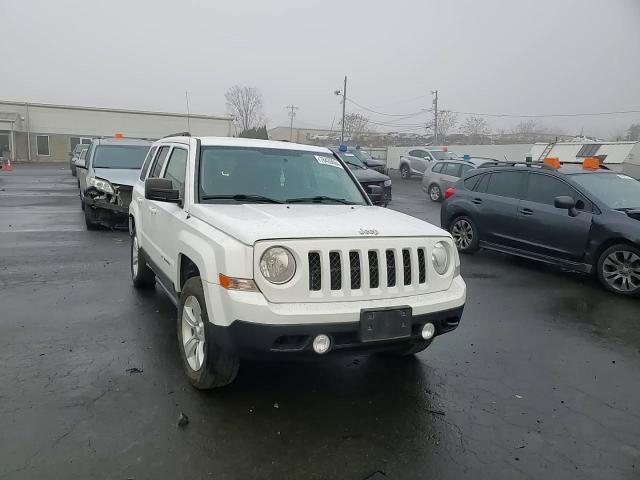 2014 Jeep Liberty (Patriot) - Image 11