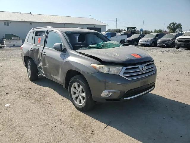 2011 Toyota Highlander Base VIN: 5TDZA3EH9BS013656 Lot: 75326424