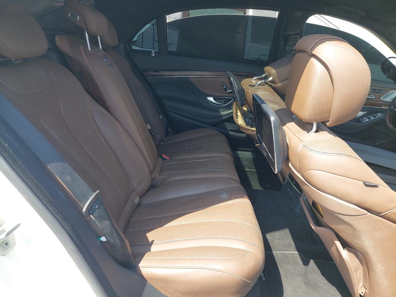 WDDUG8CB9EA052405 Auction: COPART UAE Lot: 78110154 Location: DUBAI INDUSTRIAL CITY - DUBAI WDDUG8CB9EA052405 MERCEDES BENZ S 500 2014 WHITE Photo 6