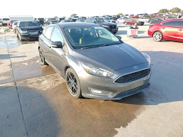 2016 Ford Focus Se VIN: 1FADP3K29GL320901 Lot: 73563774