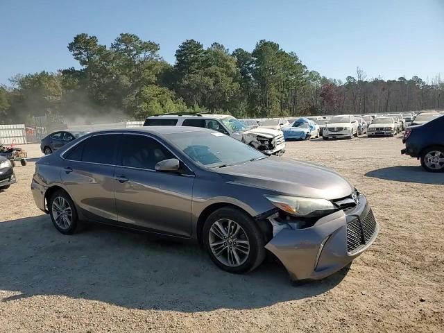 2016 Toyota Camry - Image 11