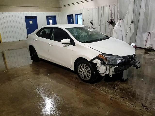 2018 Toyota Corolla L VIN: 5YFBURHE8JP813174 Lot: 77202954