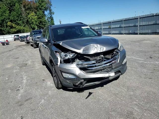 2014 Hyundai Santa Fe - Image 12