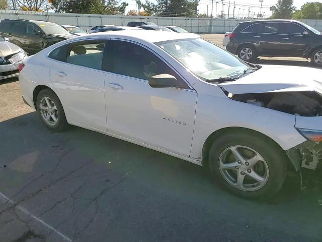 2018 Chevrolet Malibu - Image 11