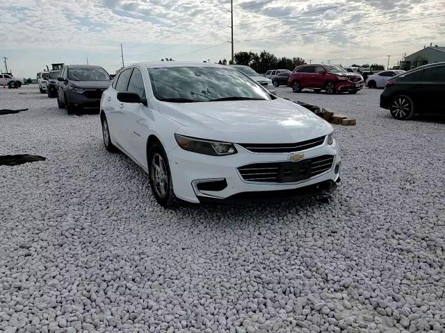 2018 Chevrolet Malibu - Image 11