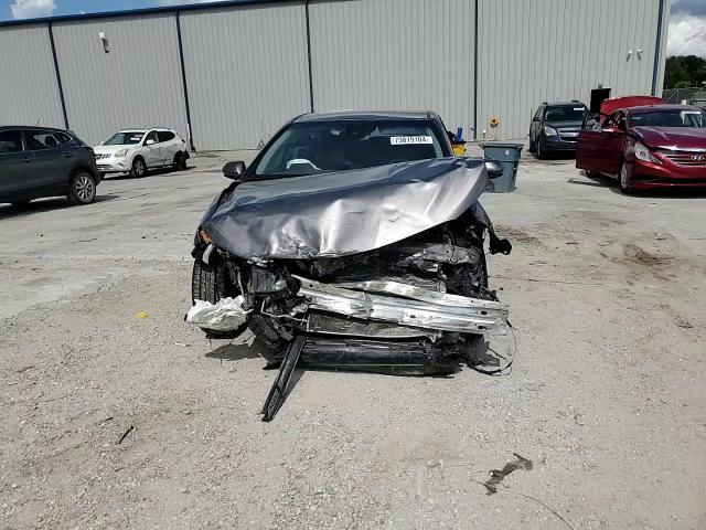 4T1B11HK0JU674138 2018 Toyota Camry L