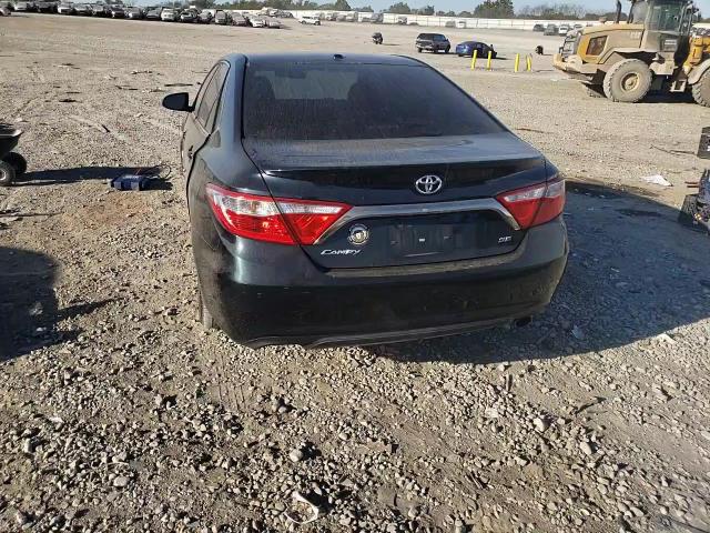 2016 Toyota Camry - Image 11
