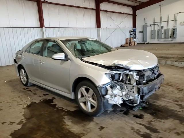 2014 Toyota Camry L VIN: 4T1BF1FK2EU827208 Lot: 76238654