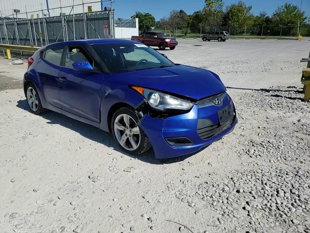 2012 Hyundai Veloster - Image 14
