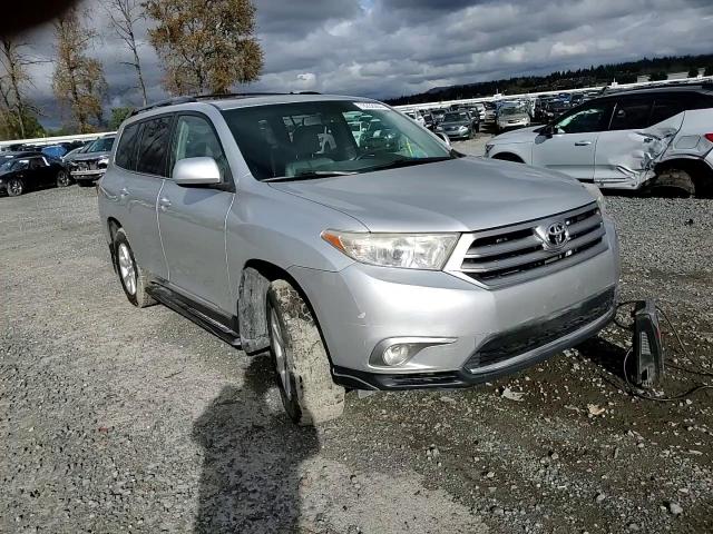 2013 Toyota Highlander Base VIN: 5TDBK3EH1DS236338 Lot: 78232284