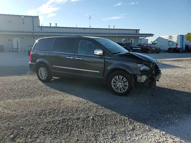 2016 Chrysler Town & Country Touring L VIN: 2C4RC1CG6GR269486 Lot: 74832704