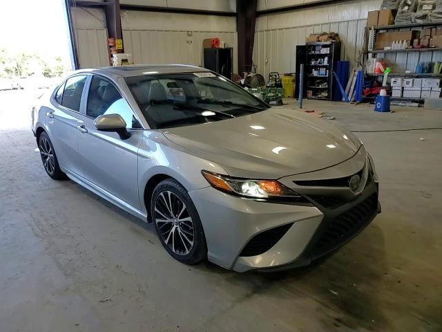 2018 Toyota Camry L VIN: 4T1B11HK9JU056848 Lot: 73636754