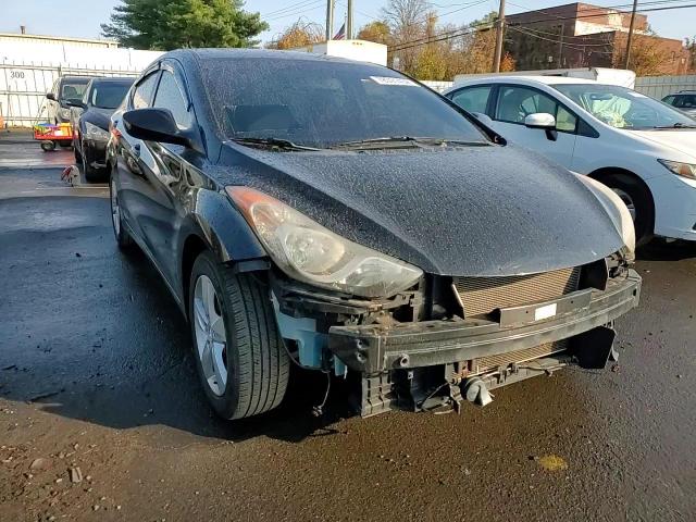 2013 Hyundai Elantra - Image 14