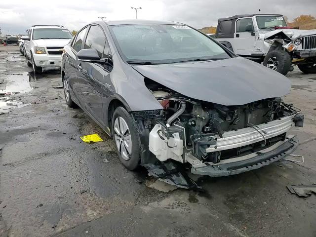 2017 Toyota Prius - Image 14