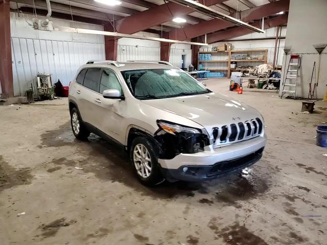 2015 Jeep Cherokee Latitude VIN: 1C4PJMCB3FW679137 Lot: 75394954