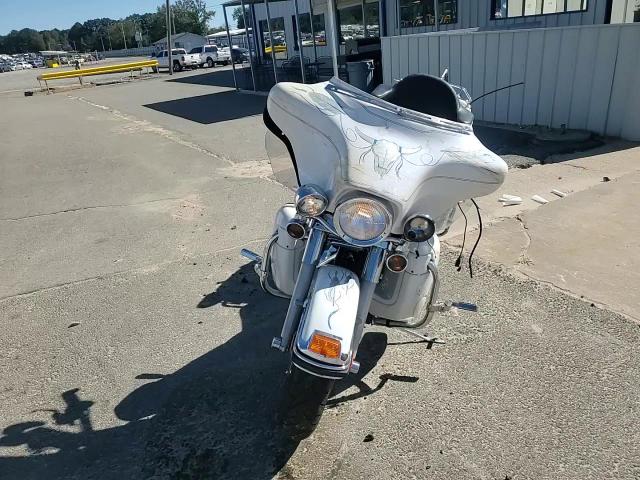 2004 Harley-Davidson Flhtcui VIN: 1HD1FCW1X4Y631610 Lot: 82434605