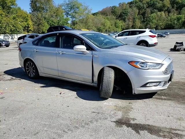 2017 Ford Fusion Se VIN: 3FA6P0HD3HR120230 Lot: 82293055