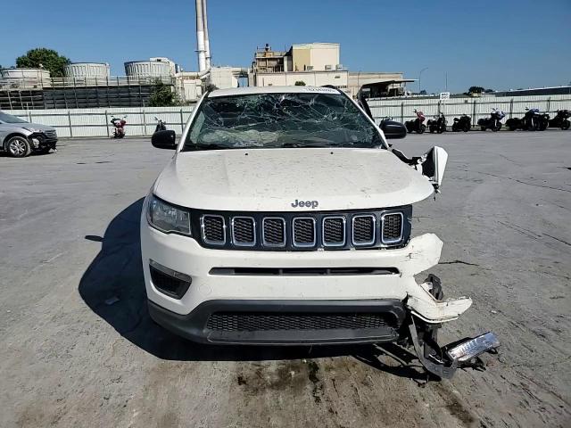 2018 Jeep Compass Sport VIN: 3C4NJCAB2JT148112 Lot: 82343285