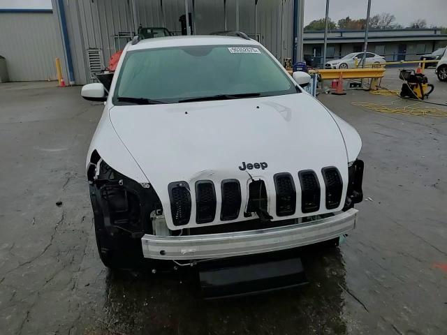 2018 Jeep Cherokee Latitude VIN: 1C4PJLCB2JD543161 Lot: 90352675