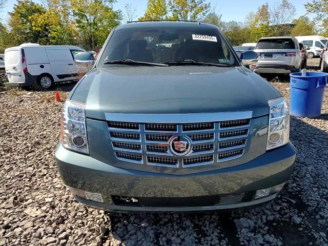 2008 Cadillac Escalade Luxury VIN: 1GYFK63868R236372 Lot: 82259455