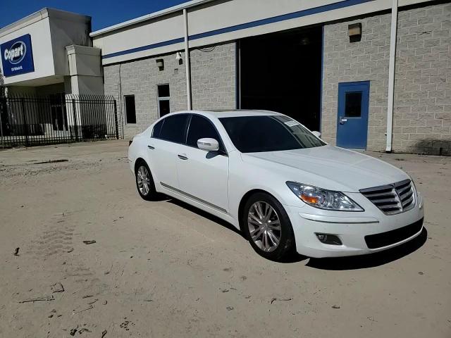 2010 Hyundai Genesis VIN: KMHGC4DF2AU092519 Lot: 82191915