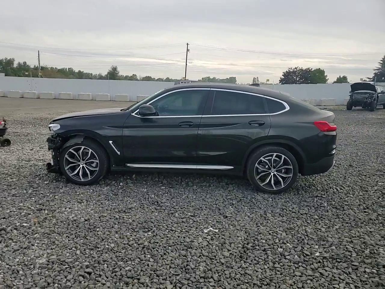 Фото: 5UX2V1C02M9G81356