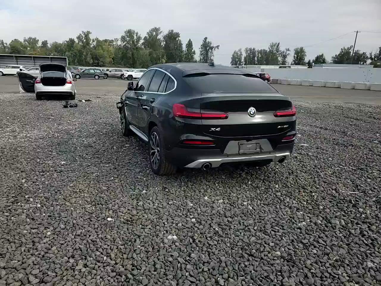 Фото: 5UX2V1C02M9G81356