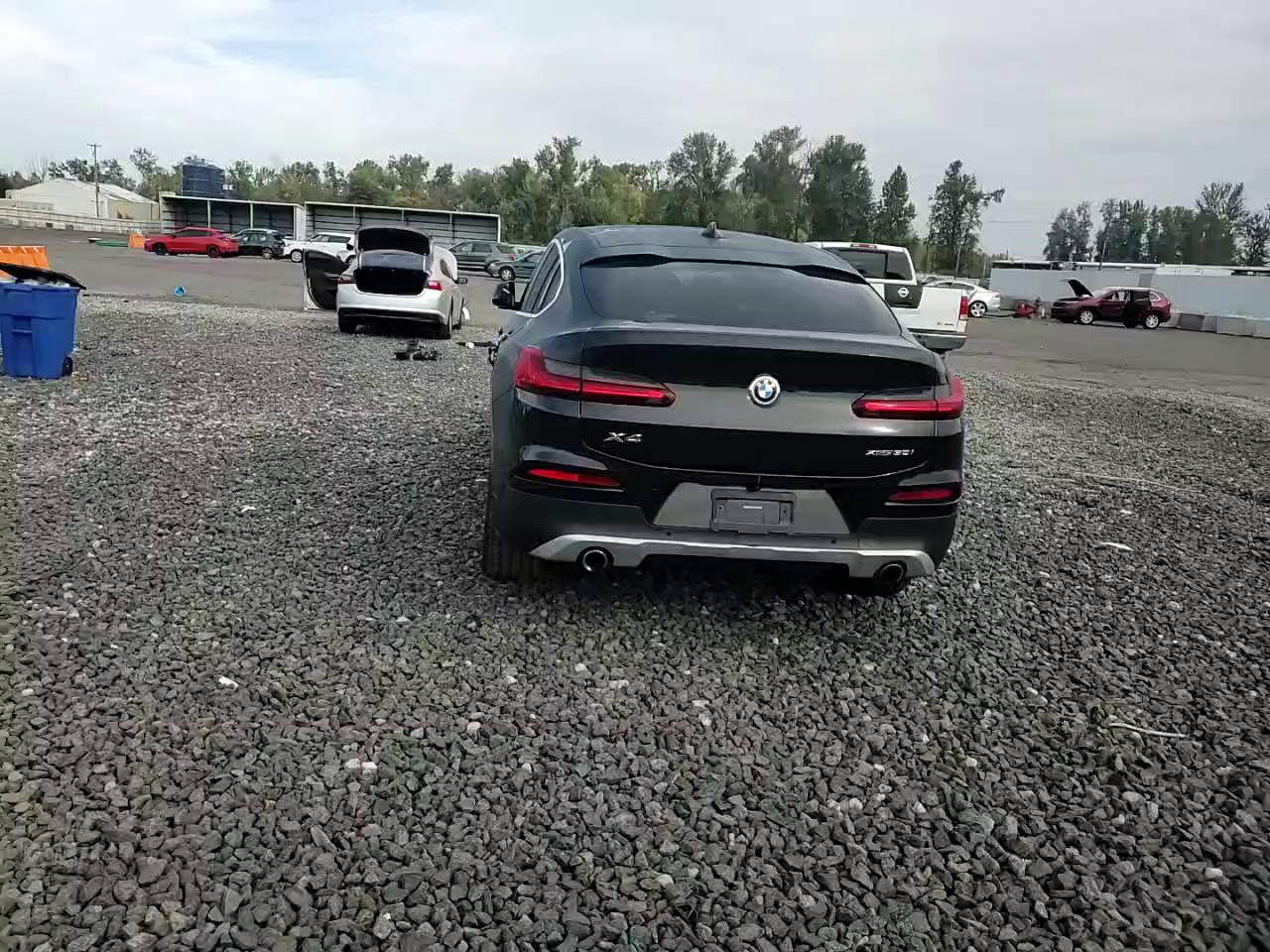 Фото: 5UX2V1C02M9G81356