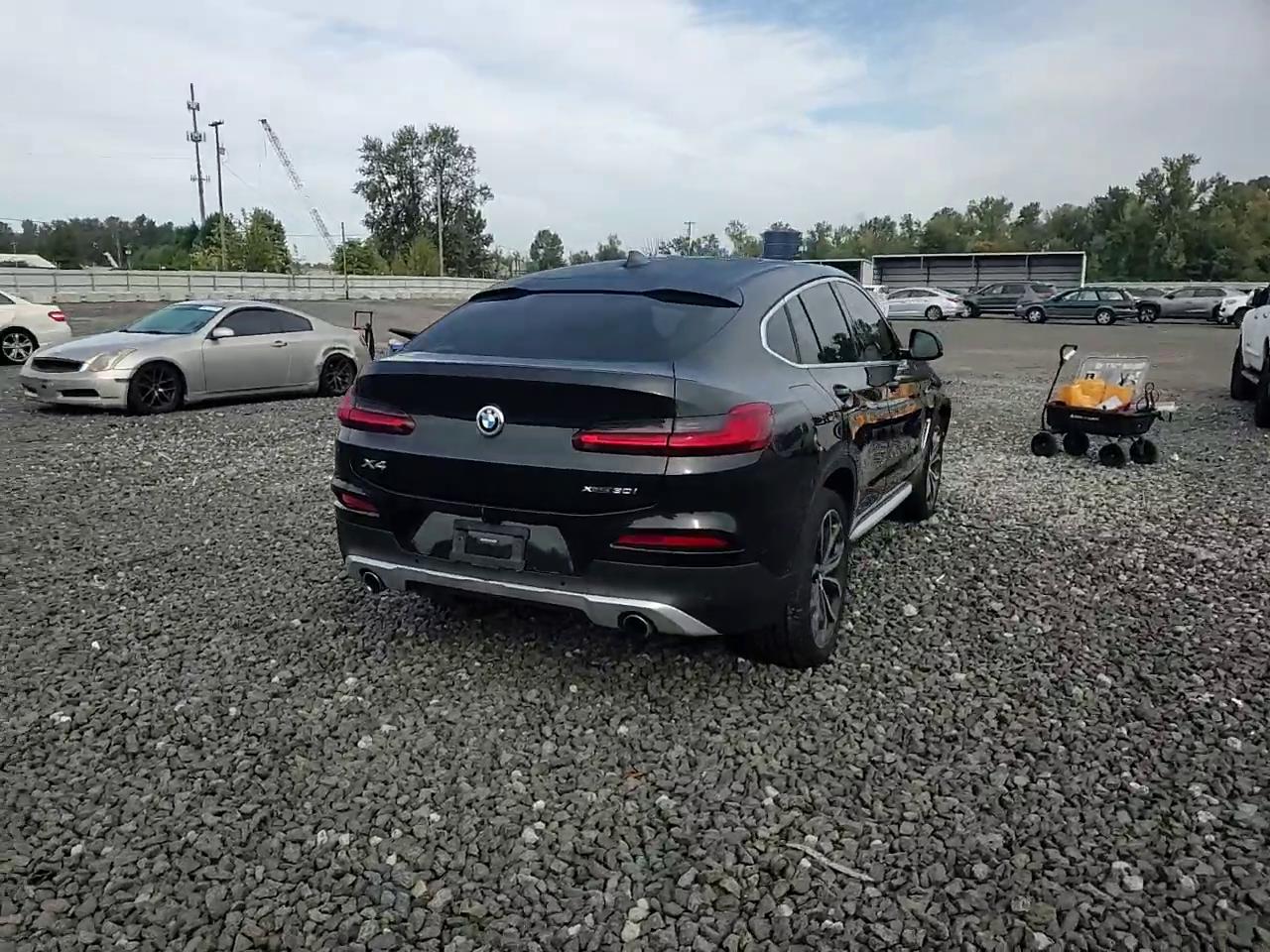 Фото: 5UX2V1C02M9G81356