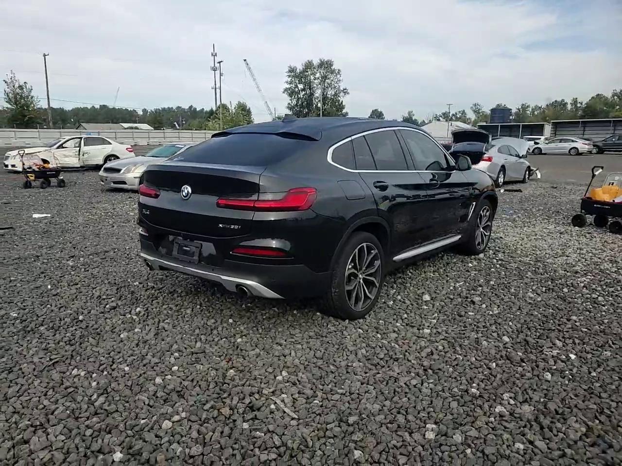 Фото: 5UX2V1C02M9G81356