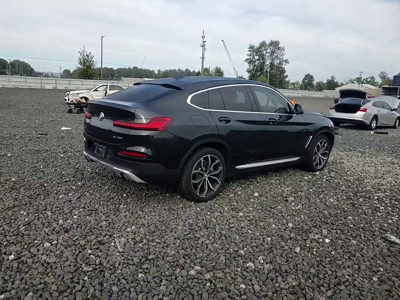 Фото: 5UX2V1C02M9G81356