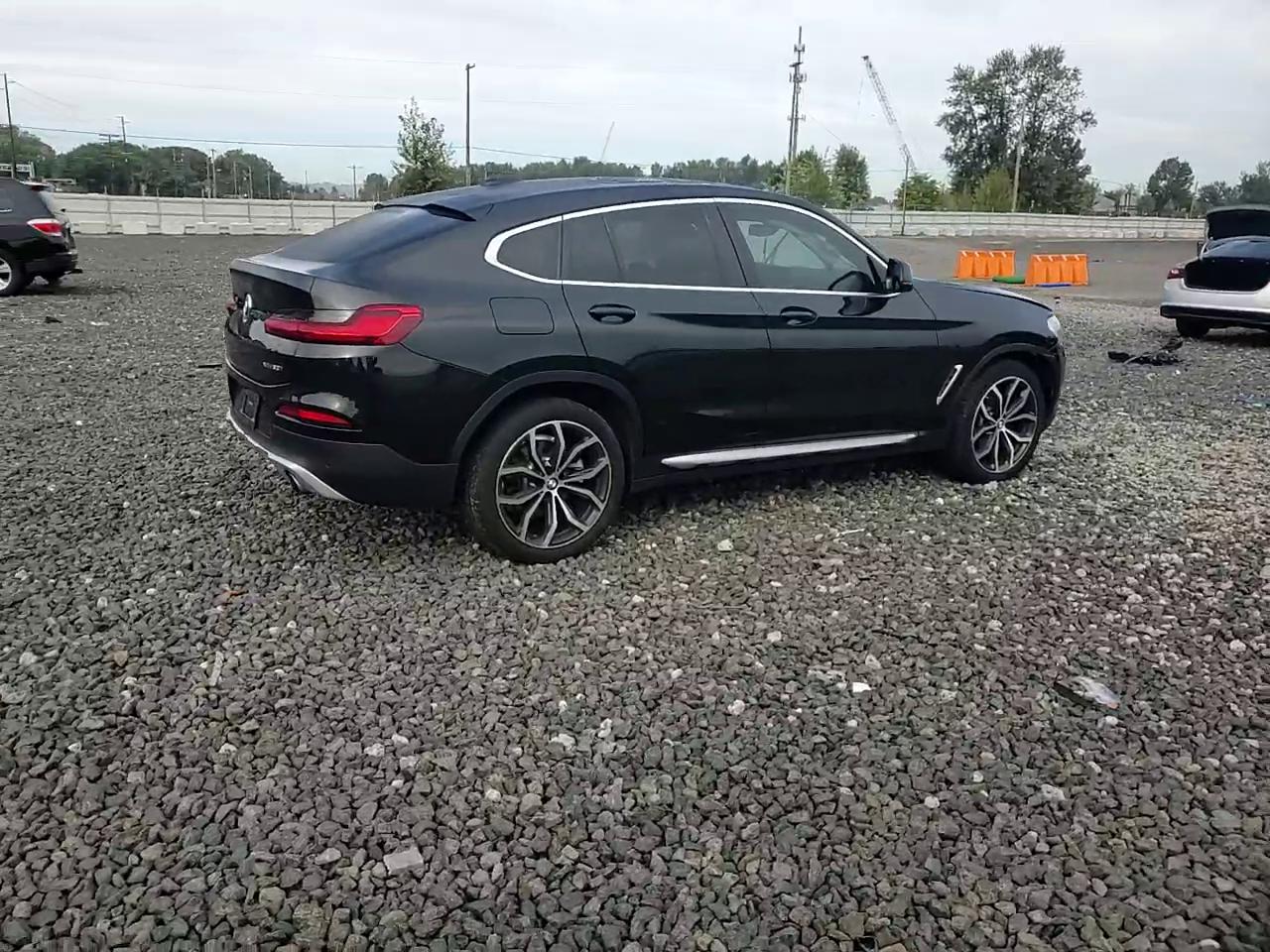 Фото: 5UX2V1C02M9G81356