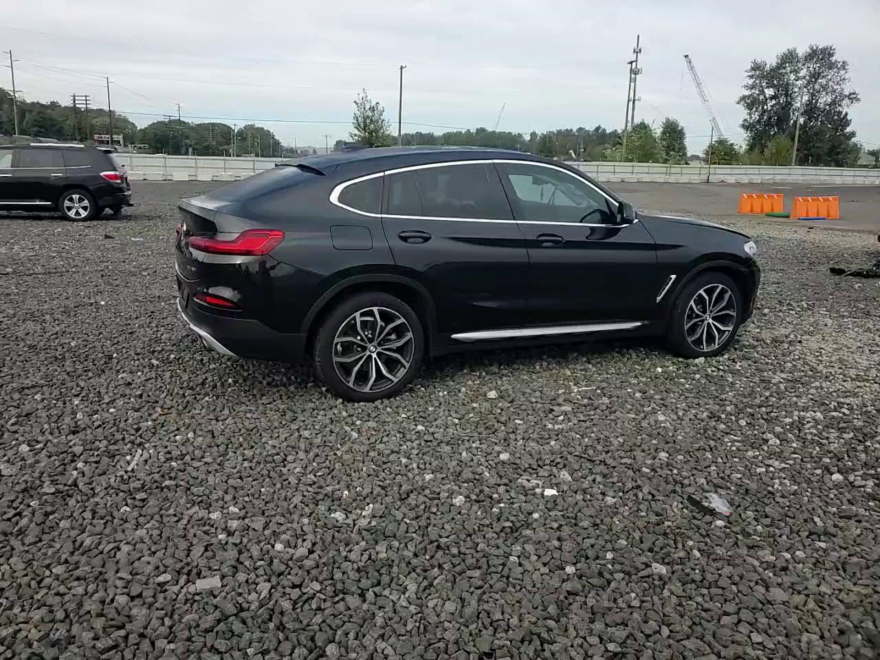 Фото: 5UX2V1C02M9G81356