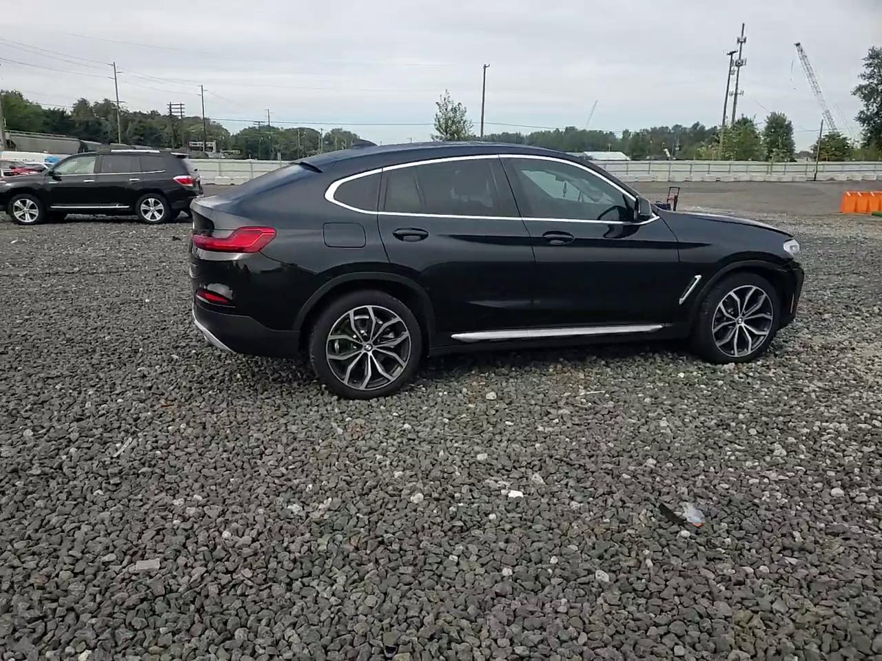 Фото: 5UX2V1C02M9G81356