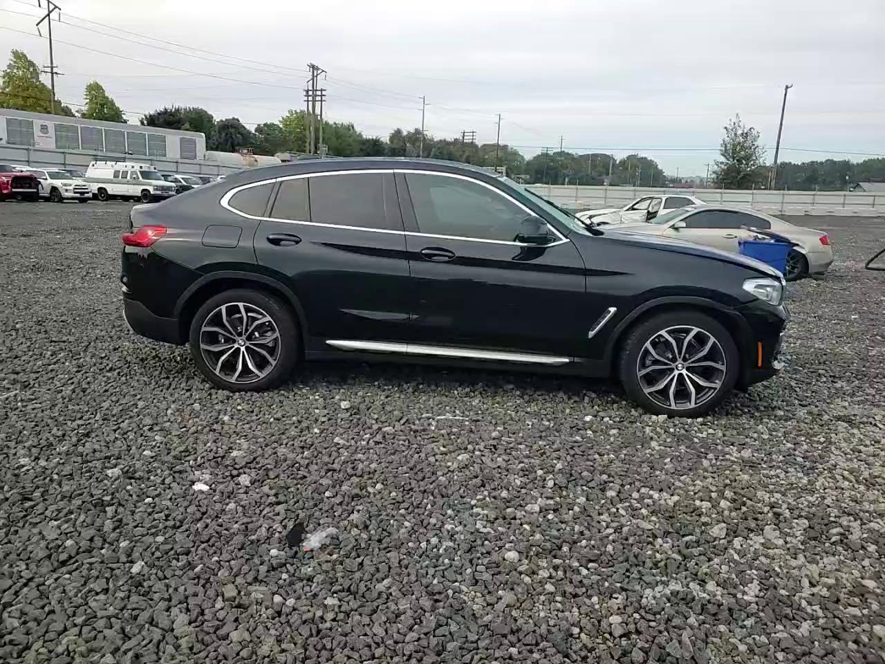 Фото: 5UX2V1C02M9G81356