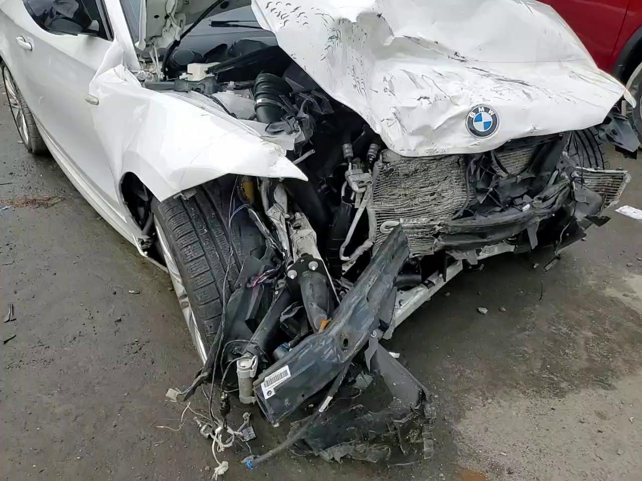 Фото: WBAUC9C58DVM13861