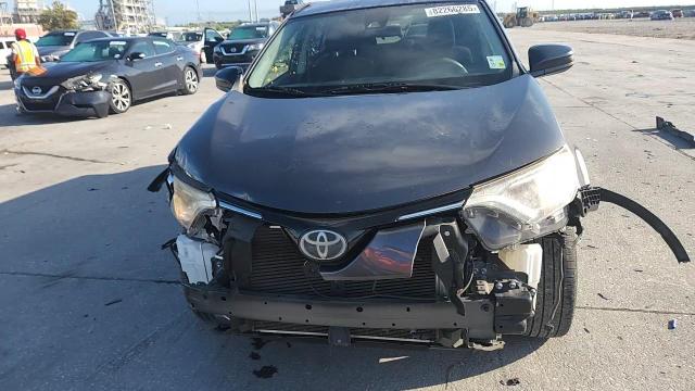 2018 Toyota Rav4 Le VIN: JTMZFREV0JJ158204 Lot: 82266285