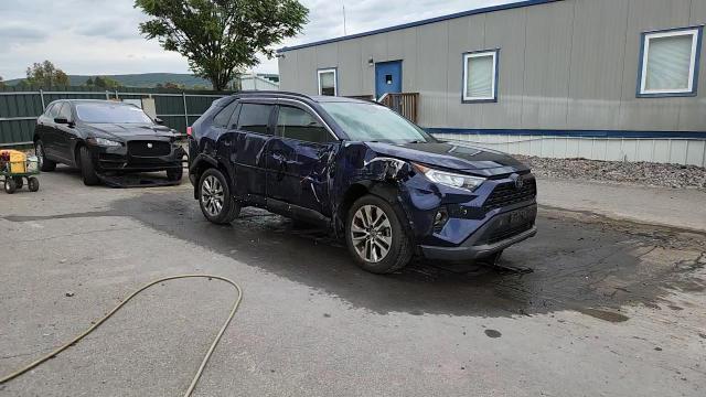 2019 Toyota Rav4 Xle Premium VIN: JTMA1RFV3KD015533 Lot: 85360425