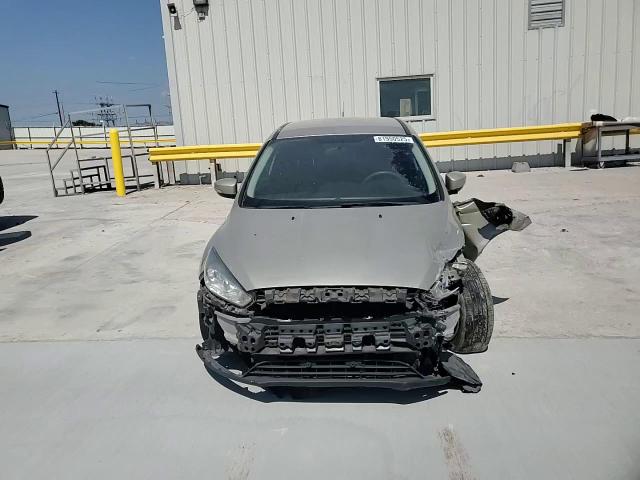 2017 Ford Focus Se VIN: 1FADP3F28HL318892 Lot: 81950525