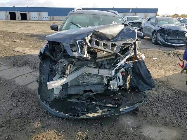 2019 Jeep Cherokee Latitude Plus VIN: 1C4PJMLBXKD237767 Lot: 82725885