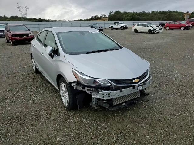 2018 Chevrolet Cruze Lt VIN: 1G1BE5SM1J7242983 Lot: 81910335