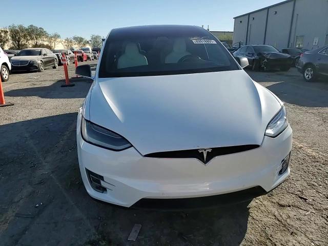 2018 Tesla Model X VIN: 5YJXCBE28JF088584 Lot: 89918805