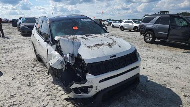 2018 Jeep Compass Latitude VIN: 3C4NJCBB9JT327164 Lot: 85785555