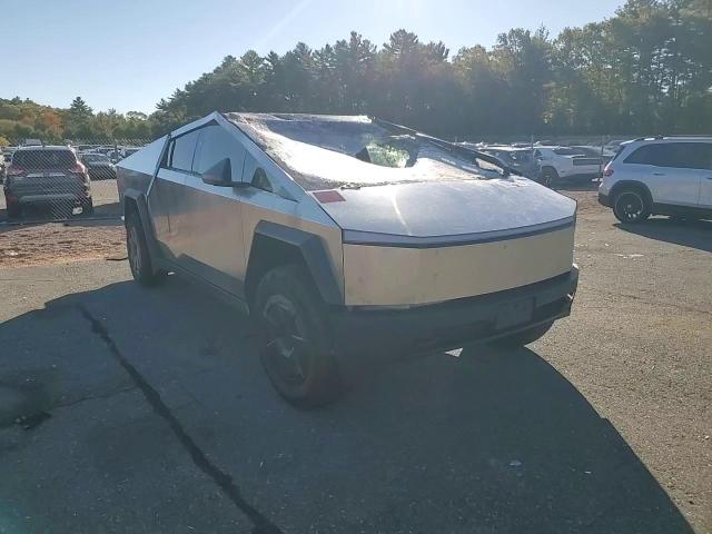 2024 Tesla Cybertruck VIN: 7G2CEHED7RA048483 Lot: 82533725