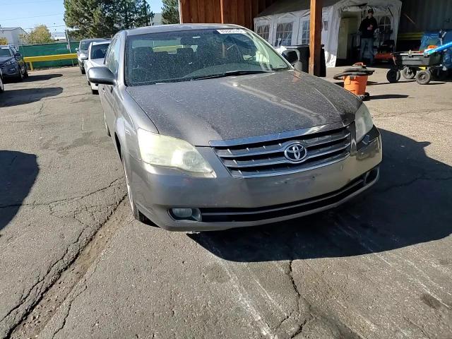 2005 Toyota Avalon Xl VIN: 4T1BK36B35U035818 Lot: 89825145