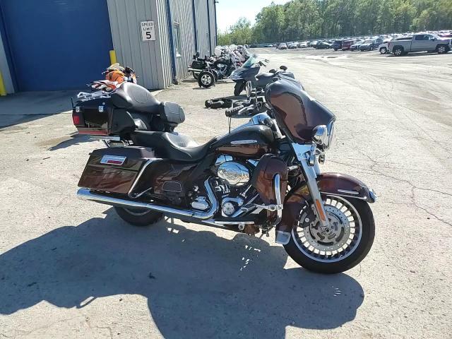 2011 Harley-Davidson Flhtk VIN: 1HD1KEM16BB651847 Lot: 85081055