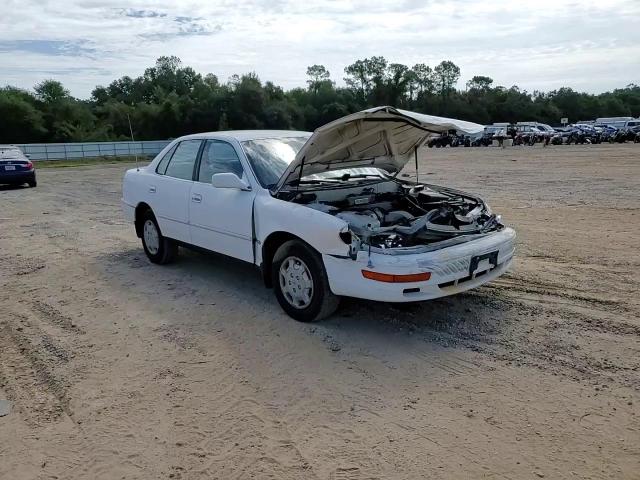 1992 Toyota Camry Le VIN: JT2SK12E8N0018960 Lot: 82189965