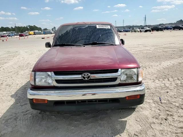 1998 Toyota Tacoma Xtracab VIN: 4TAVL52N2WZ058582 Lot: 82002955